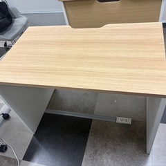 机　オフィス机の画像