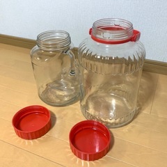 果実酒瓶2本　梅酒　らっきょう　オリジナル果実酒づくりに の画像