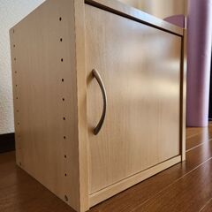 収納ボックスの画像