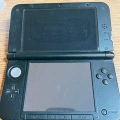 Nintendo 3DS LL ブラック 箱 充電器付き ソフトおまけ
の画像