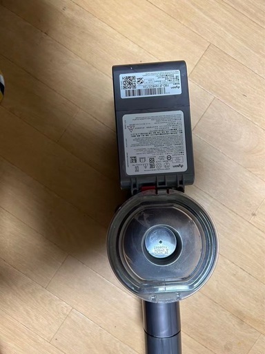 dyson ダイソン　充電式クリーナー　F8D-JP-NHB2573A
