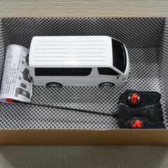 ☆ トヨタハイエース CONTROL CAR 白ボデー未使用品 ☆の画像