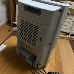 セラミックファンヒーターの画像