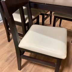 ダイニングテーブル5点セットの画像