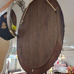 アジアン 彫刻彫り オーバル形 ウォールミラー ブラウン 壁掛けミラー 鏡◆横56㎝×縦80㎝★買取帝国 朝霞店 配達可能の画像