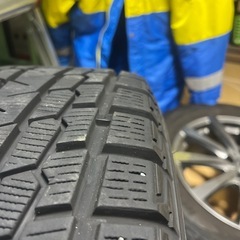 スタッドレスタイヤ、ホイール4本セット　ガリ傷無しの画像