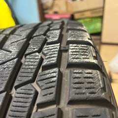 スタッドレスタイヤ、ホイール4本セット　ガリ傷無しの画像