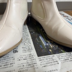 白いサイドゴアブーツ　Lサイズの画像