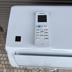 🔴ほぼ新品✨2ヶ月利用🔴取付込み📱スマホ対応エアコン❄️クリーニング済✨️中古美品 SHARP シャープ AY-T28DG プラズマクラスター 2025年式 100V 主に10畳～ 新古品 ●安心保証1年付き（ガス漏れ、水漏れ、取付不良）✨損害賠償保証で安全✅国家資格保有者が安全作業します🎖️このエアコン購入の方に限り、既設のエアコン取外し処分💰無料💰の画像