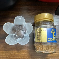 お花の形 小皿 2枚セットの画像