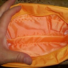 ロベルタディカメリーノ　オレンジ色　ポーチの画像