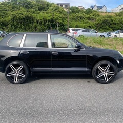 交換ok.ポルシェカイエン、左ハンドル、22インチ、サンルーフ、車検ありの画像