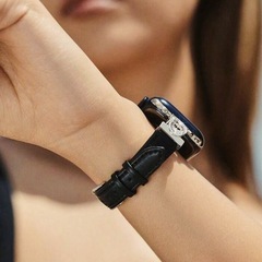 【新品】お洒落Apple Watch バンドのみブラックキラキラハートの画像