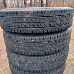 145R13LTタイヤの画像