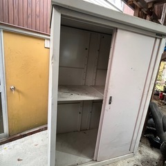 物置。高さ175cm横135cm奥行き70cm実寸別途配達可能の画像