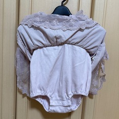 ベビードレス 薄いピンク フリル付きの画像