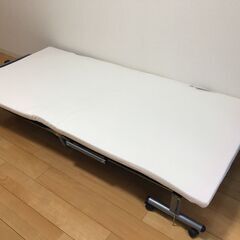 【低価格！！】おりたたみベッド　寝具付き　マットレス　敷布団　掛け布団　枕の画像
