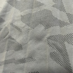 UNDER ARMOUR 長袖コンプレッションシャツ 迷彩 ライトグレー S相当の画像