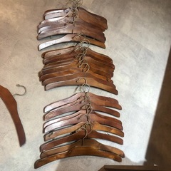 木製ハンガーの画像