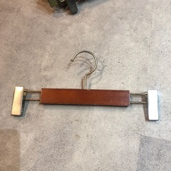 木製ハンガーの画像