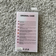 iPhone15用ブック型ケースの画像