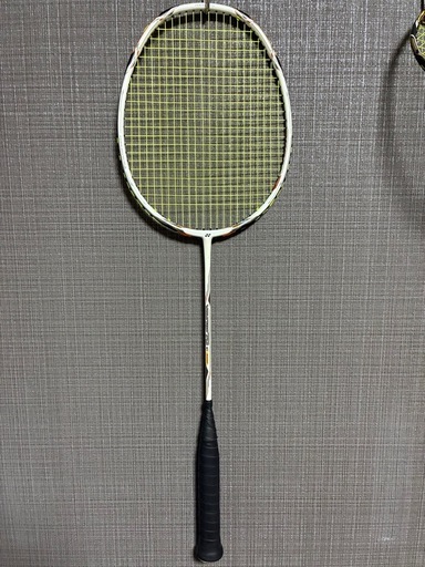 バドミントンラケット