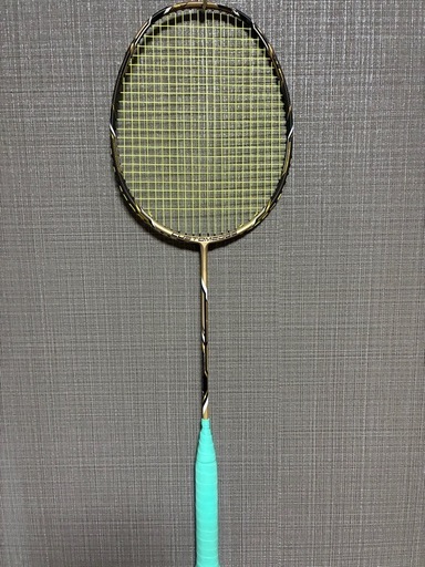 バドミントンラケット
