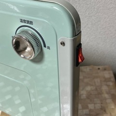 【ご購入者様決定済】ミニパネルヒーター「YA-PH160YS(M)」の画像