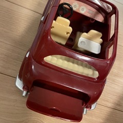 シルバニアファミリー　赤い車の画像