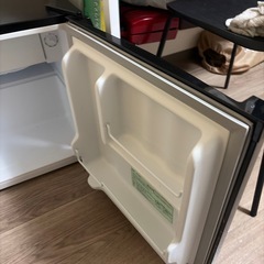 【急ぎ】小型冷蔵庫を引き取ってくださる方を募集していますの画像
