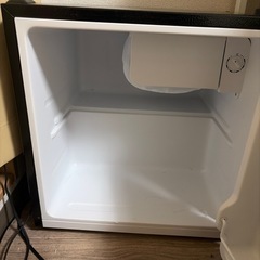 【急ぎ】小型冷蔵庫を引き取ってくださる方を募集していますの画像