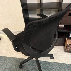 オフィス　椅子の画像