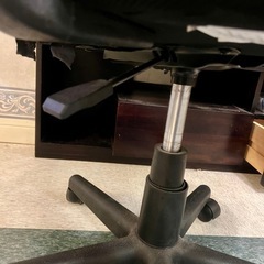 オフィス　椅子の画像