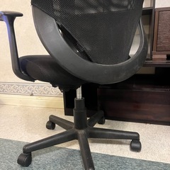 オフィス　椅子の画像
