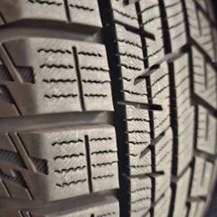 175/70R14 　YOKOHAMA  icegrd ig60の画像