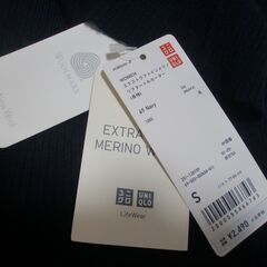 新品未使用タグ付き ユニクロタートルネックセーターの画像