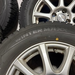 スタッドレスタイヤの画像