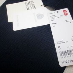 新品未使用タグ付き ユニクロタートルネックセーターの画像