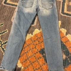 アメリカンイーグル　ダメージジーンズ　レディース（US8サイズ）の画像