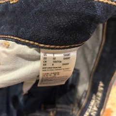 アメリカンイーグル　ダメージジーンズ（US8サイズ）の画像