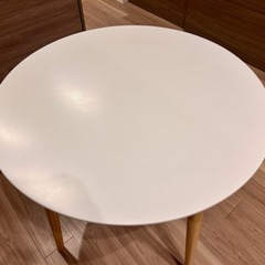 【11/30迄限定出品】北欧風丸テーブルの画像
