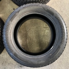 バリ山24年製造🔸 ブリヂストン BLIZZAK DM-V3 265/55R20 スタッドレスタイヤ 4本セット トヨタ ランドクルーザー ランクル300 レクサス LX等の画像