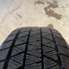 バリ山24年製造🔸 ブリヂストン BLIZZAK DM-V3 265/55R20 スタッドレスタイヤ 4本セット トヨタ ランドクルーザー ランクル300 レクサス LX等の画像