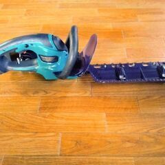 マキタ充電式ヘッジトリマー18v、360㎜の画像