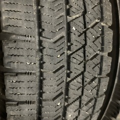 S　価格相談ありましたら、お気軽にコメントお待ちしてます。ブリヂストンスタッドレス　145/80-13 VRX2  2021年製タイヤのみの画像