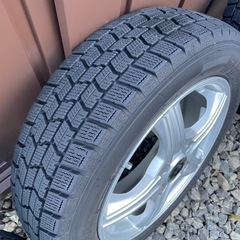 スタッドレスタイヤ、ホイールセットの画像