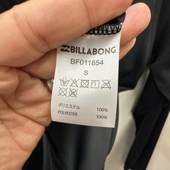 新品・未使用品（タグ付き） BILLABONG ラッシュガード UPF 50+の画像