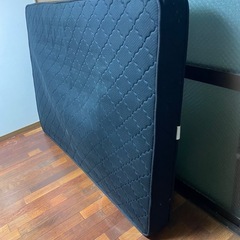 低床ダブルベッドフレーム➕ベッドマットレスの画像