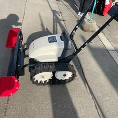 ホンダ Honda YUKIOS e! SB800e 電動除雪機 電動 バッテリー 24V 860W ブレード除雪機 除雪幅800mm 除雪高330mm (E3722txxY)の画像