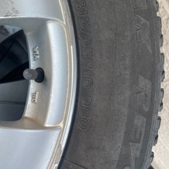 16インチのブリヂストンタイヤの画像